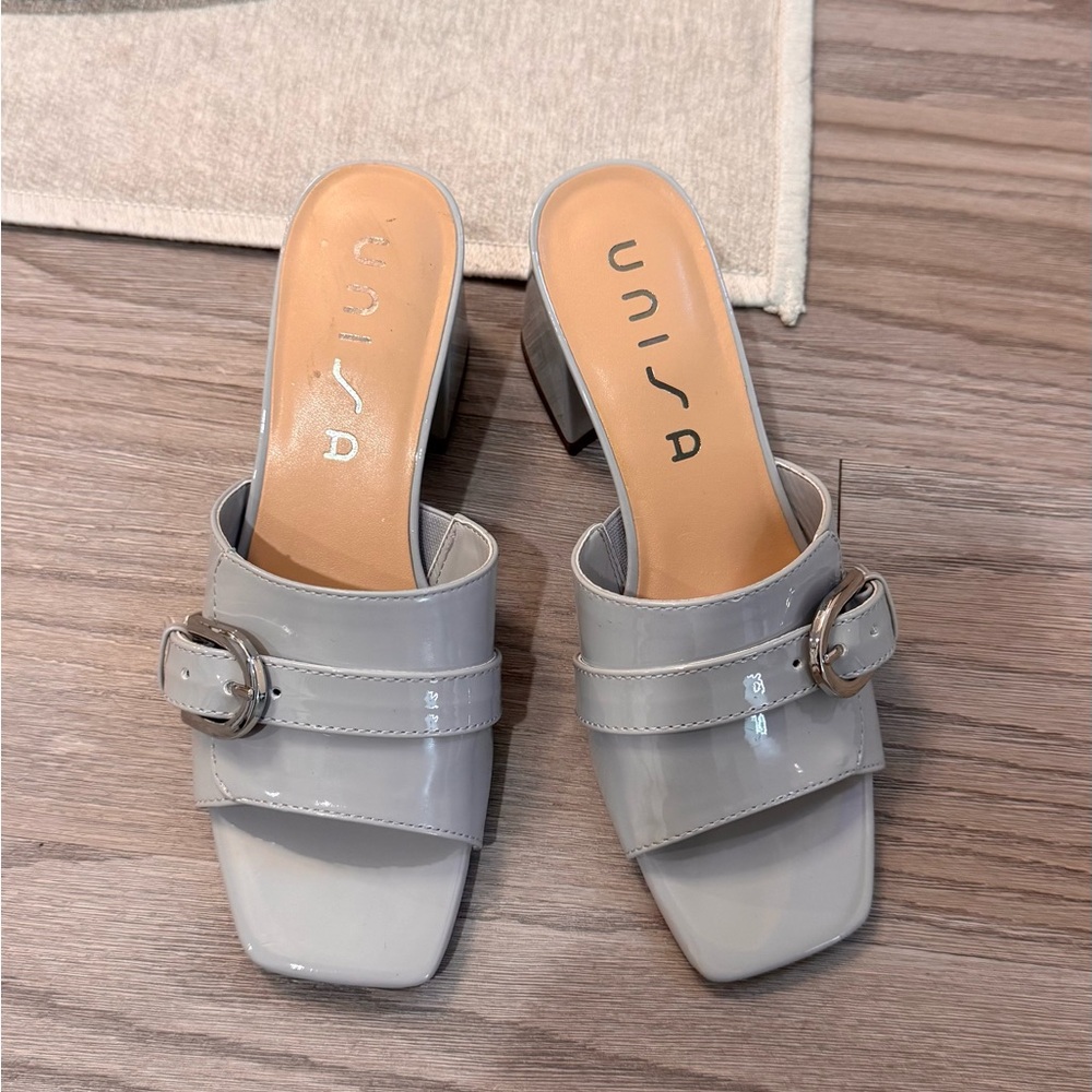 Unisa Gray Mules Size 6